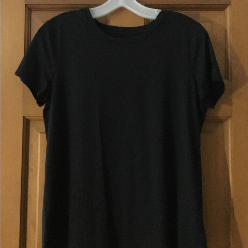 Athleta Workout Top With Crisscross Back, Black, M